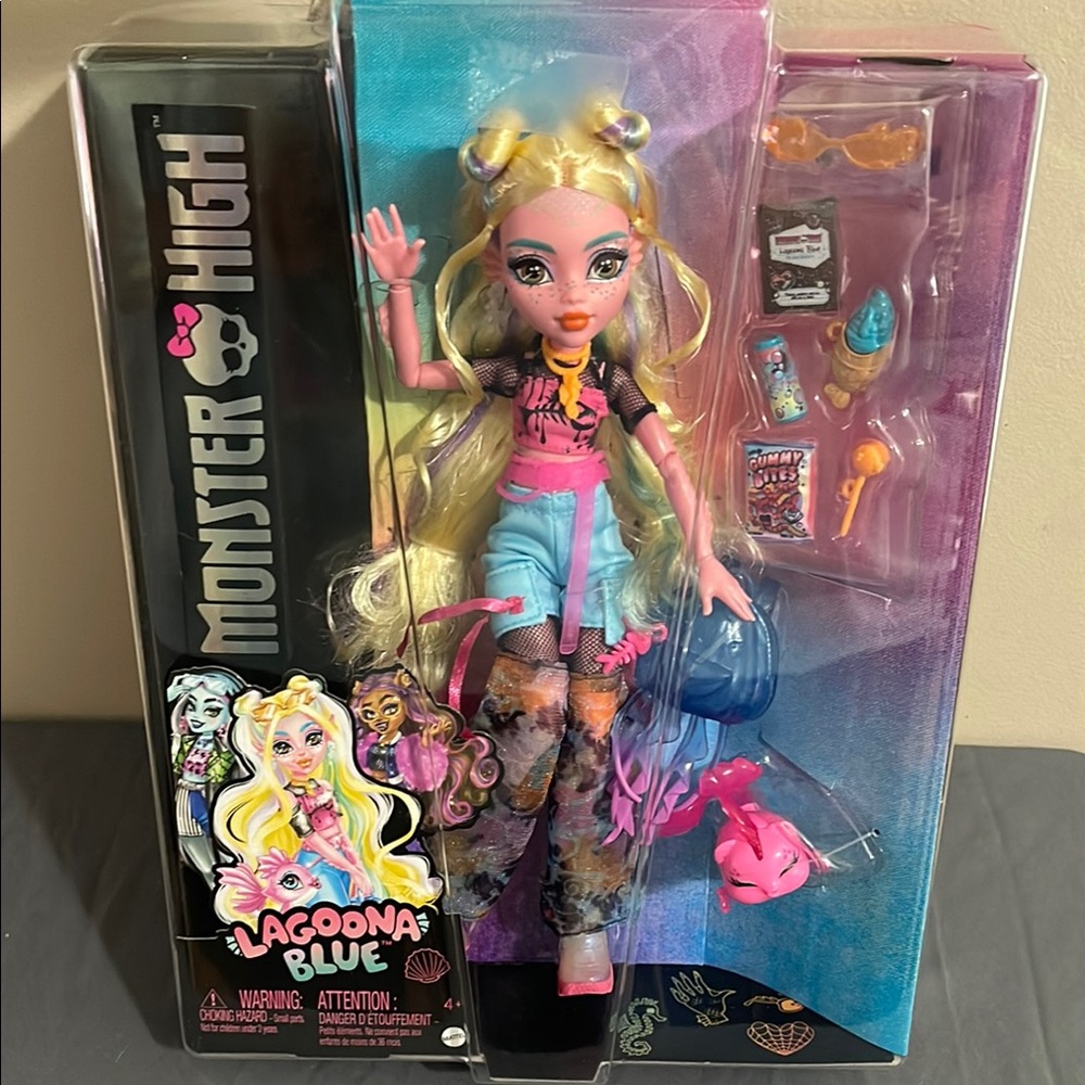 MONSTER HIGH LAGOONA BLUE DOLL BNIB